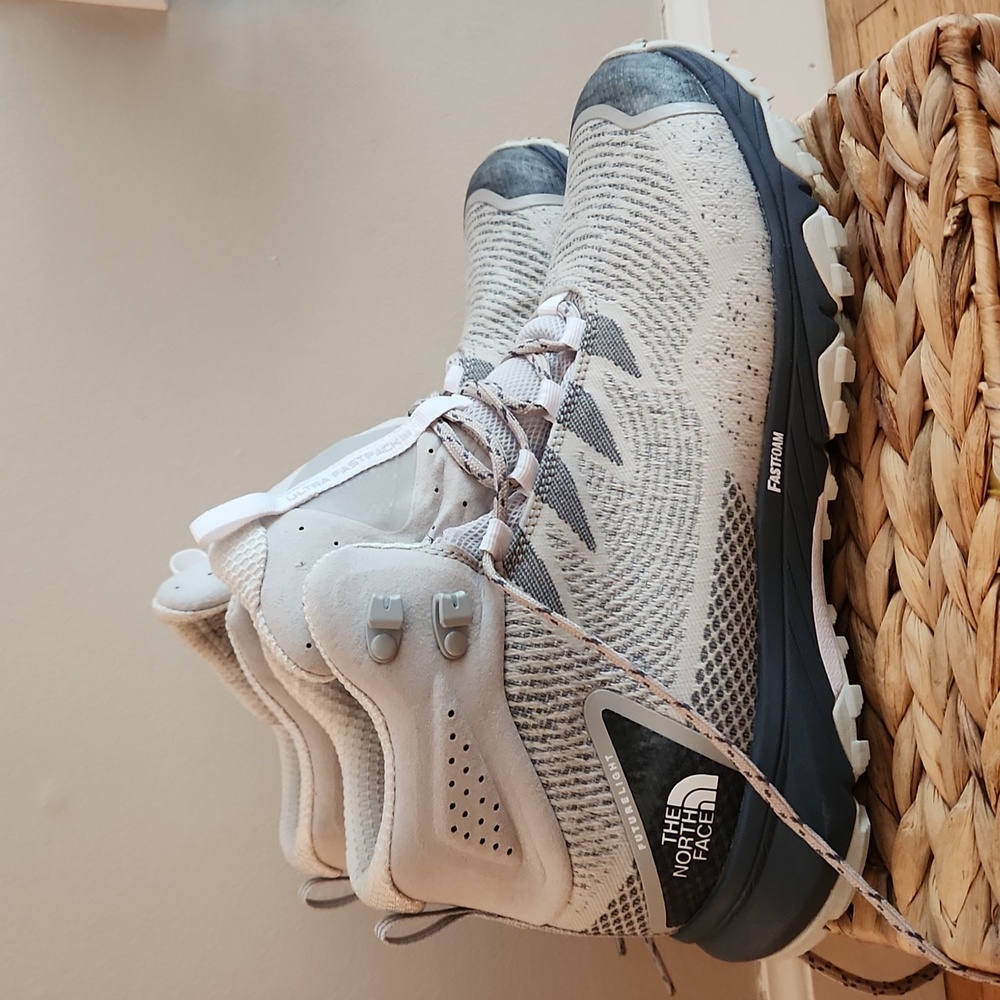 North face woman hiking boot